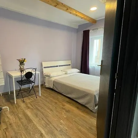 Garden House לינה וארוחת בוקר *